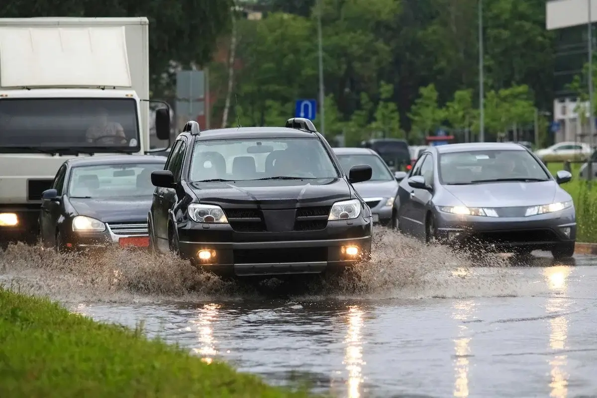 Saiba se seguro de carro cobre enchente
